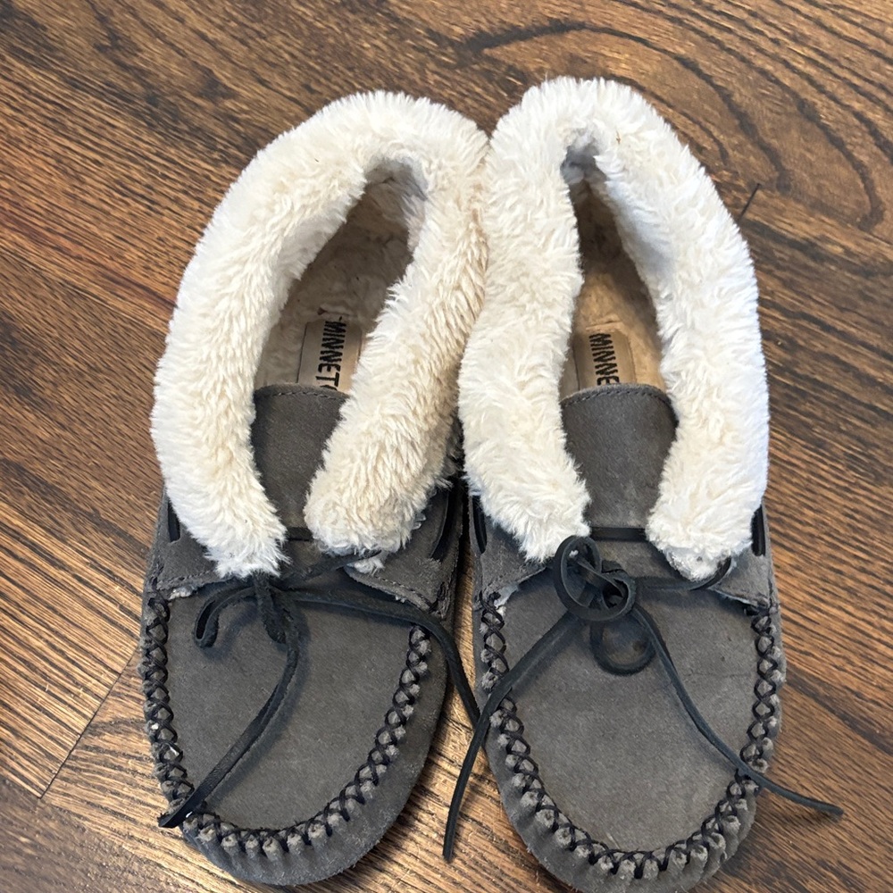 Minnetonka Kids Charcoal Suede Slippers